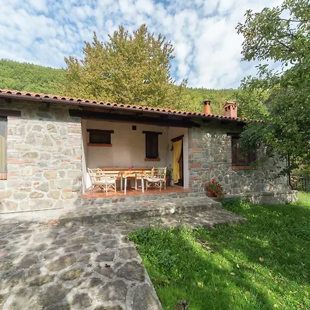 Lovely With Private Pool Horská chata *